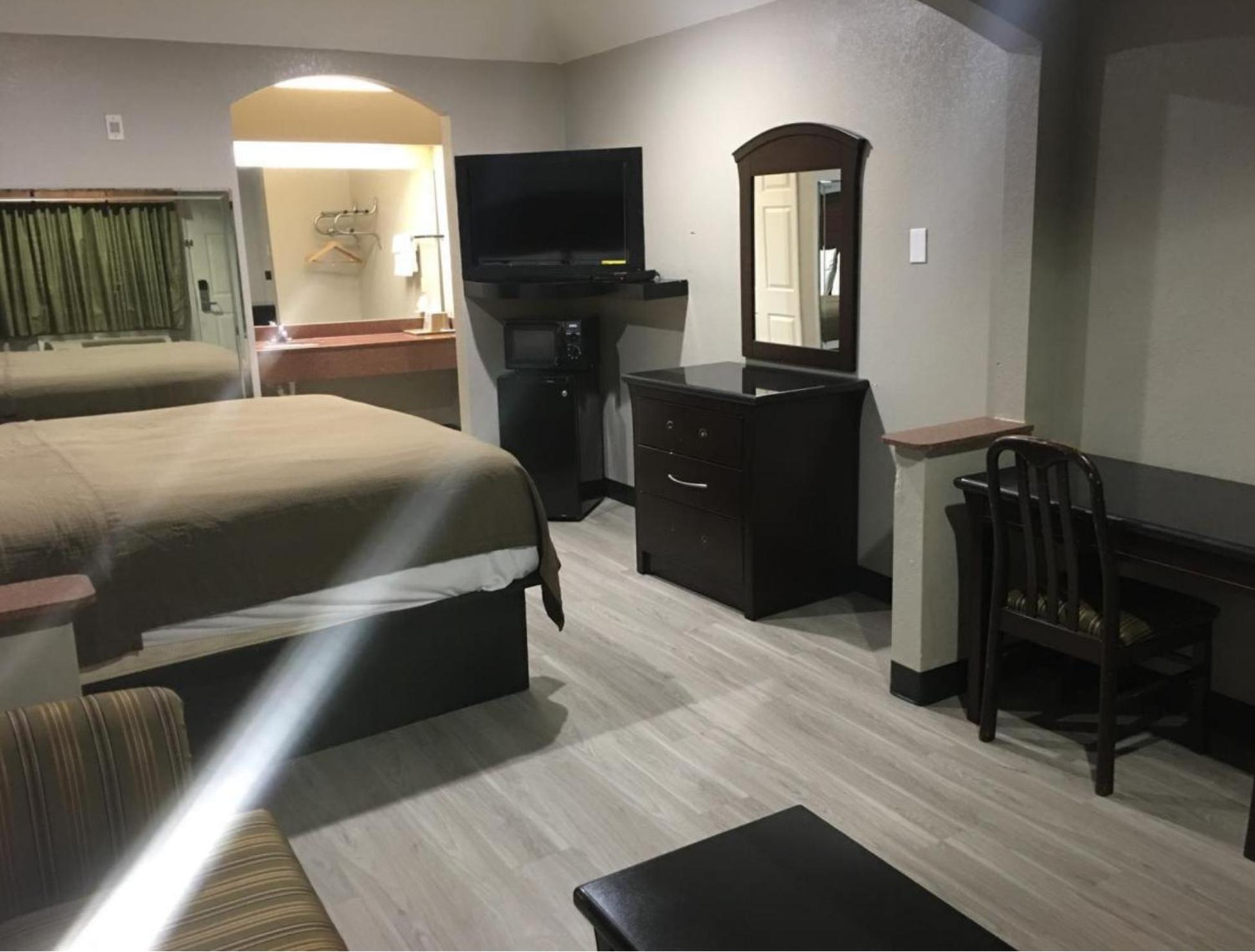 Regency Suites Iah Beltway 8 Houston Exterior photo
