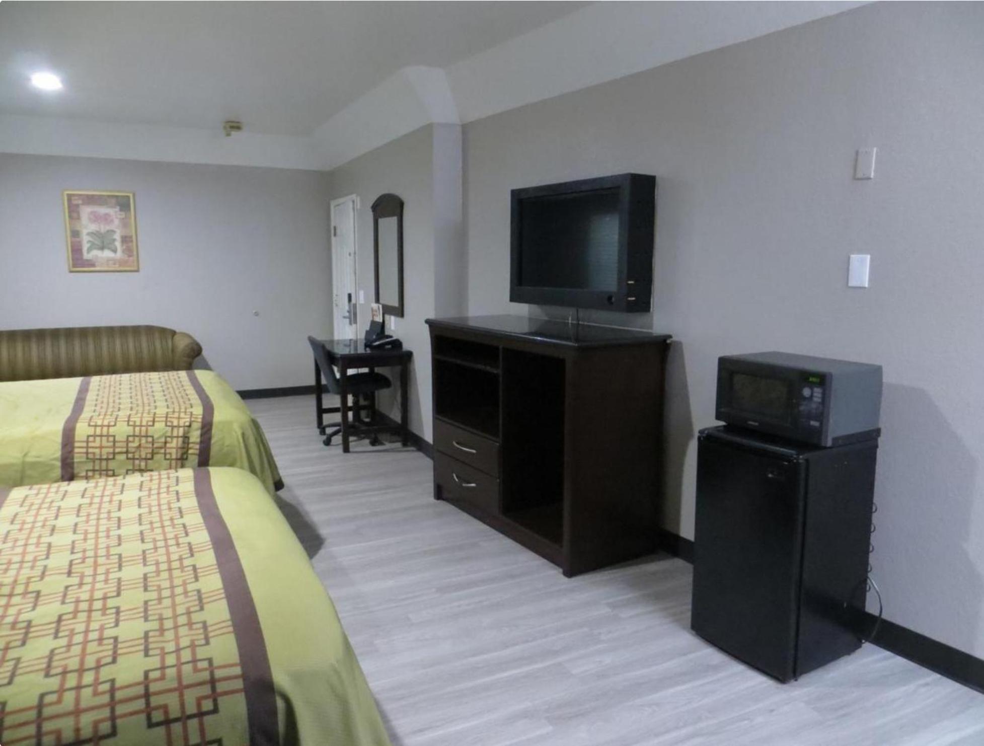 Regency Suites Iah Beltway 8 Houston Exterior photo