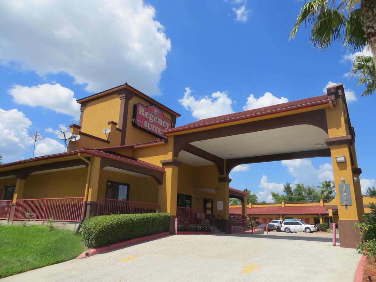 Regency Suites Iah Beltway 8 Houston Exterior photo